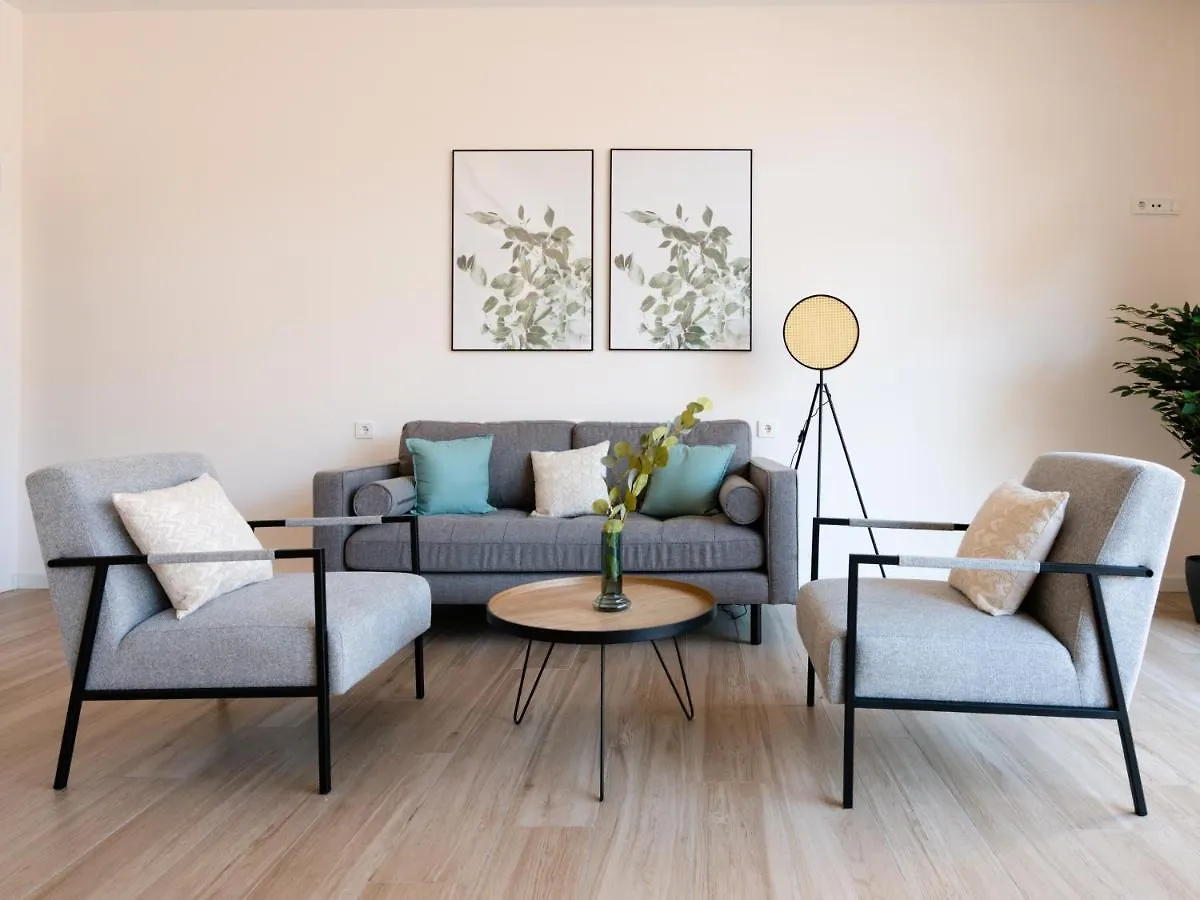 Limehome Barcelona Carrer De Besalu 82 0*,