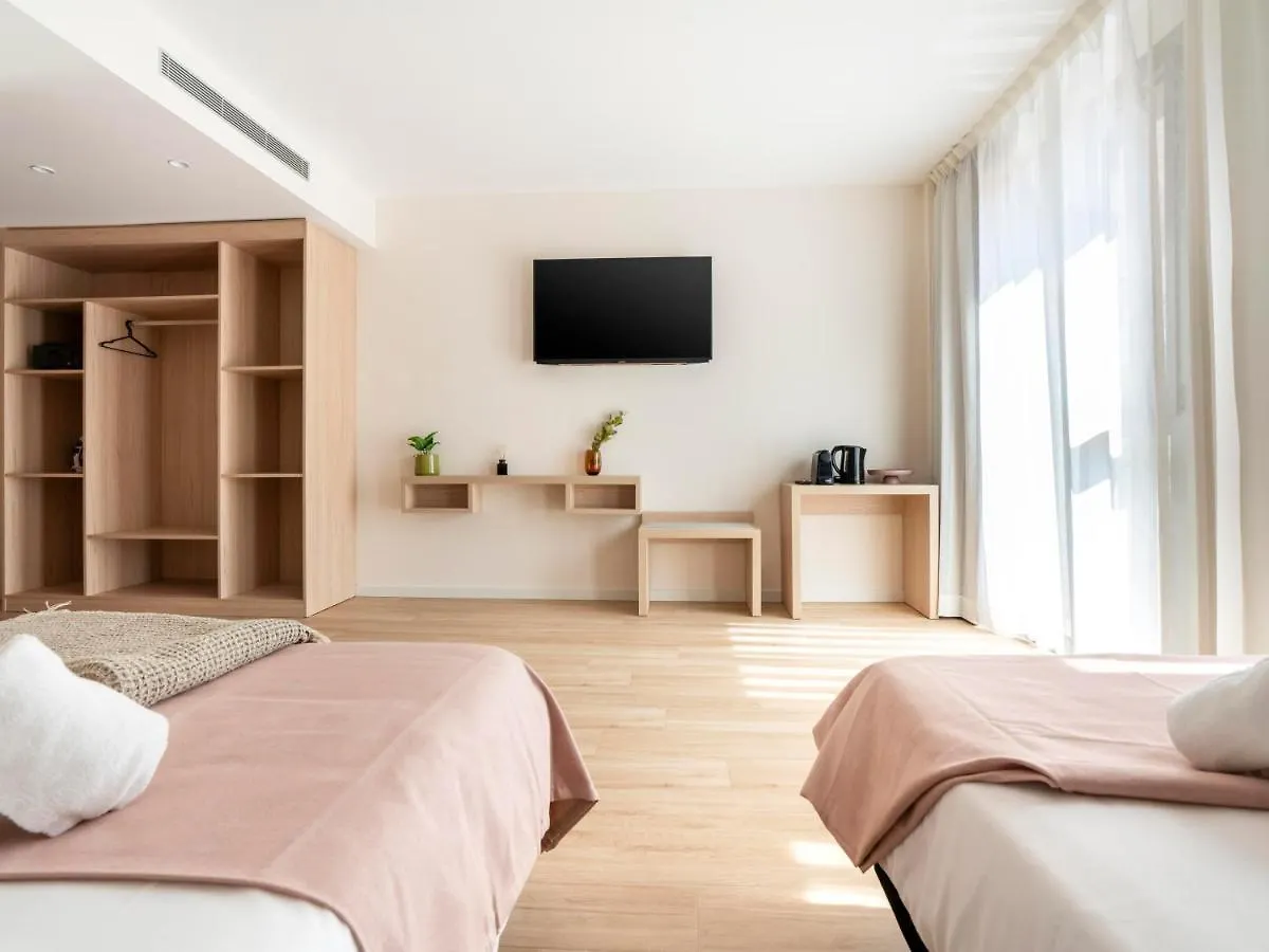 Limehome Barcelona Carrer De Besalu 82 スペイン