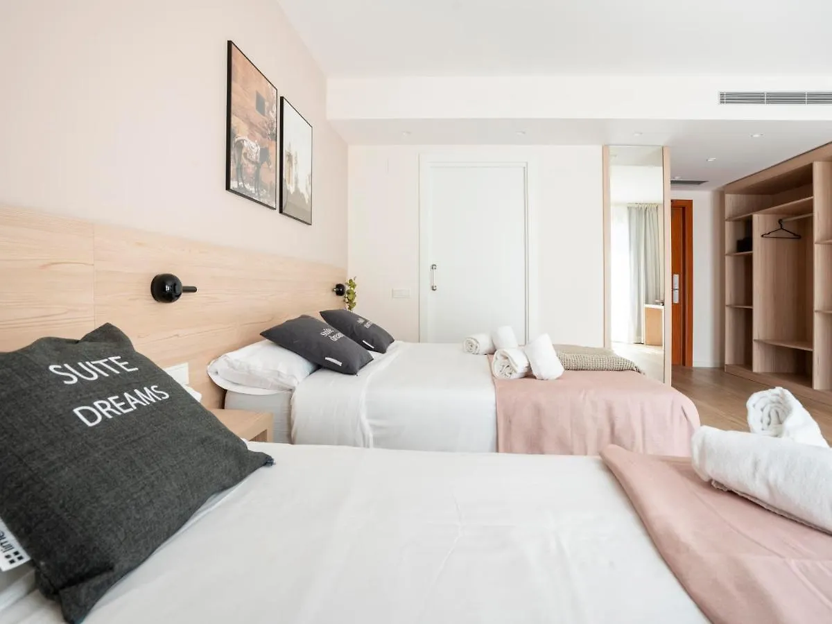 Limehome Barcelona Carrer De Besalu 82 ホテル
