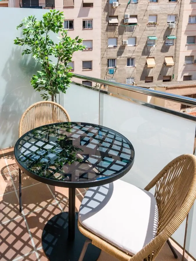 Hotell Limehome Barcelona Carrer De Besalu 82