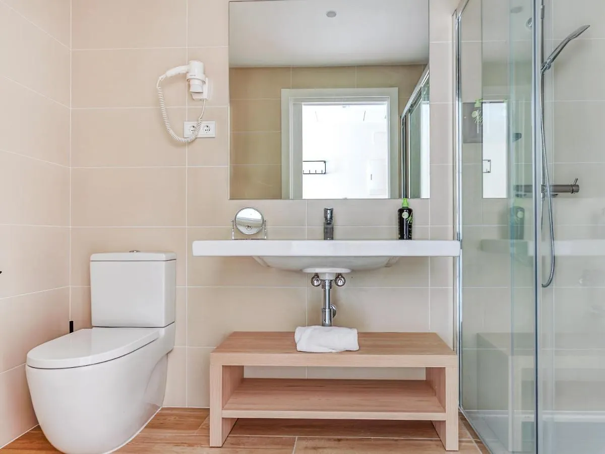 Limehome Barcelona Carrer De Besalu 82
